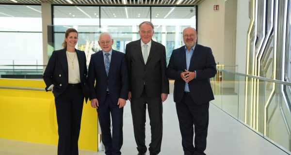 Große Unternehmensansiedlung in Kirkel: Minister Barke besucht Viega