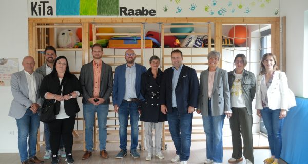 Minister Jung zu Besuch bei der inklusiven KiTa Raabe in Burbach – Gemeinschaftsprojekt von WOGE Saar und GPS